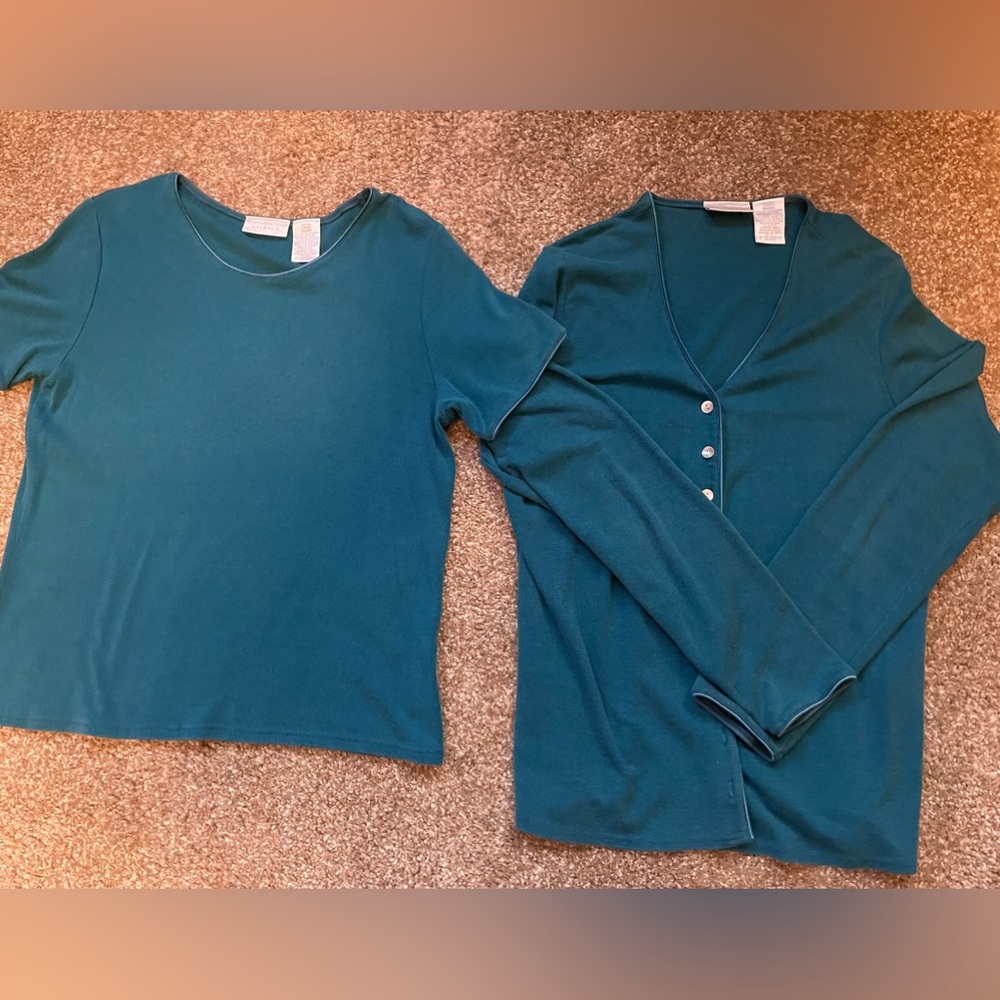 Women’s size Large top with matching sweater Worthington Stretch